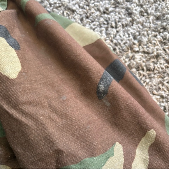 “Rugged Military-Issue Winter Coat – Durable & Warm” - Picture 5 of 11